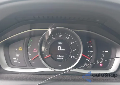 2017 Volvo Xc60 T5 Inscription z USA, uszkodzony, nr VIN YV440MRU4H2001406